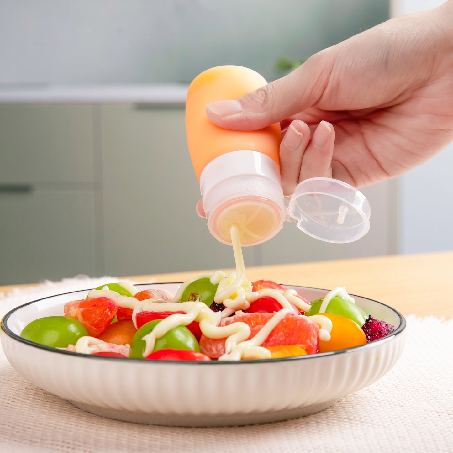 Micebay 2 oz Silicone Condiment Squeeze Bottles, Leakproof Mini Sauce Containers with Reusable Bag, 4-Pack for Meal Prep and Bento Boxes, Candies