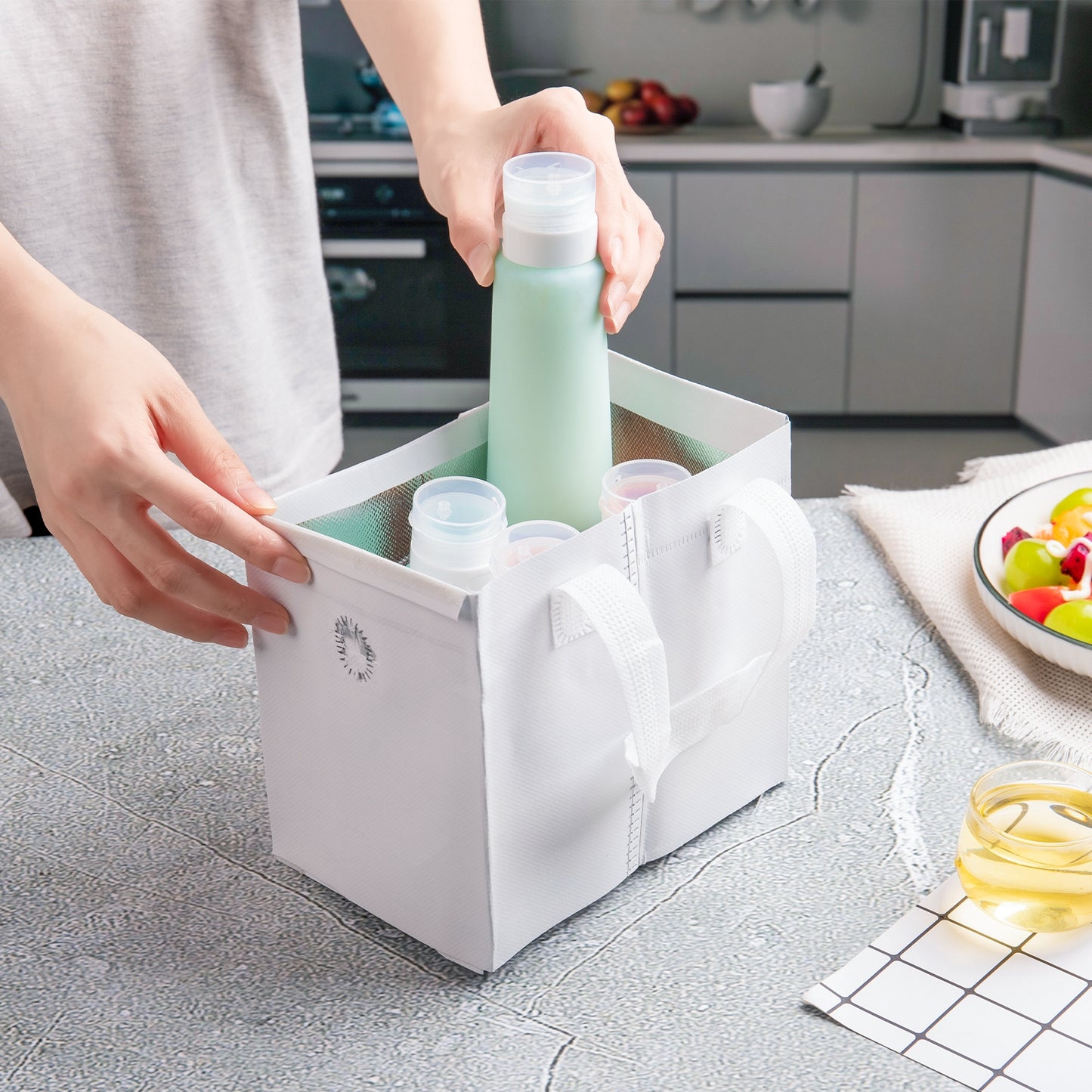 Micebay 6 oz Silicone Condiment Squeeze Bottles, Leakproof Mini Sauce Containers with Reusable Bag, 4-Pack for Meal Prep and Bento Boxes, Candies